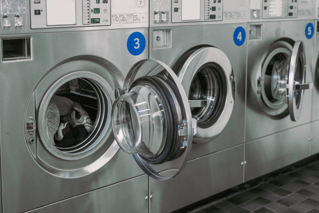 commercial-laundromat-front-load-washers