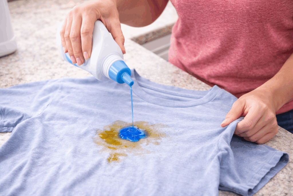 pretreating-grease-stain-with-detergent.